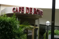 Café de Rome Hotels in Дакар