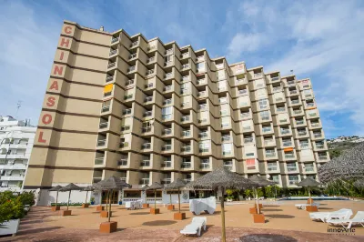 Apartamentos Apal Chinasol فنادق في ألمونيكار
