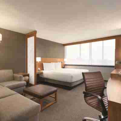 Hyatt Place Chicago O'Hare Airport Rooms