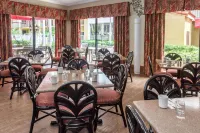Holiday Inn & Suites BOCA RATON - NORTH by IHG - breakfast