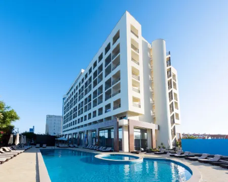 Tryp by Wyndham Lisboa Caparica Mar Almada otelleri