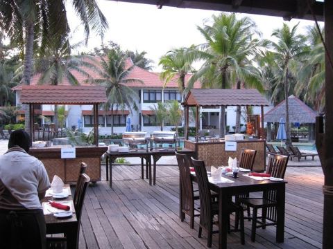 수트라 비치 리조트 트렝가누