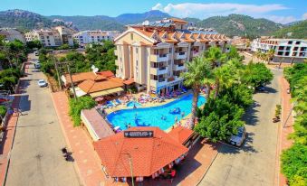 Club Sunsmile - Housity