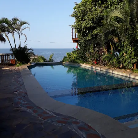Catembe Gallery Hotel