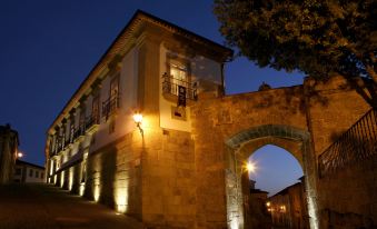 Montebelo Palácio Dos Melos Viseu Historic Hotel