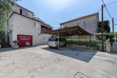 Apartments Kudelik فنادق في Okrug Gornji
