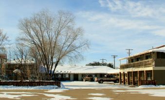 Elk Run Inn - Housity