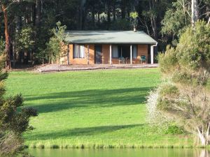 Pemberton Lake View Chalets