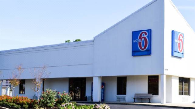 Super 7 Inn - Hotel Bintang 2 Di Tupelo