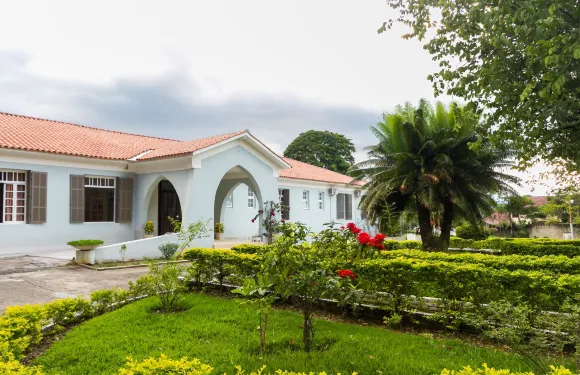 薩格拉多斯科拉松伊斯旅館