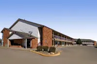 Americas Best Value Inn-Garden City Hotels near Finney County Museum