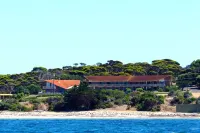 Kangaroo Island Seaside Inn Отели в г. Кингскот