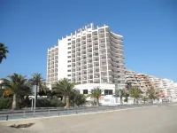 柯拉爾海灘瑟維集團酒店