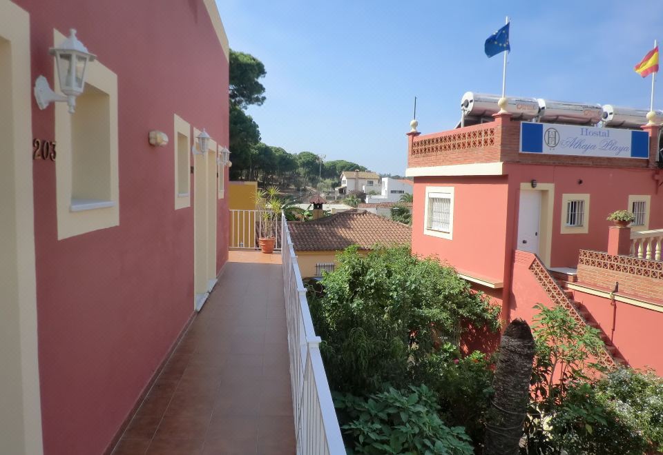 Hostal Alhaja Playa - Valoraciones de hotel de 2 estrellas en El Puerto de Santa  María