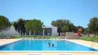 Parque de Campismo Orbitur Montargil Hotels in Mora