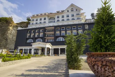 Mell Hotel Hotels in Yalincak Mahallesi