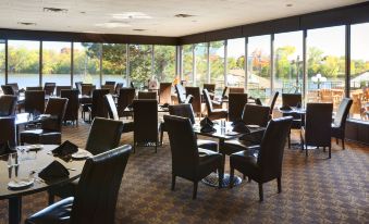 Holiday Inn Peterborough-Waterfront