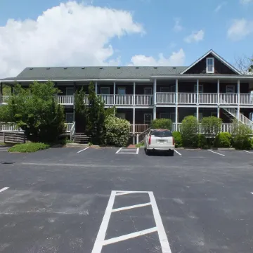 Scarborough Inn