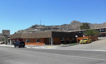 Western Ridge Motel