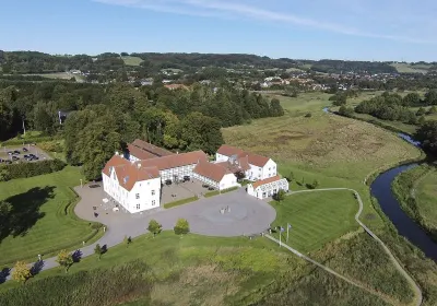 Haraldskær Sinatur Hotel & Konference Hotels near Grejsdal Church