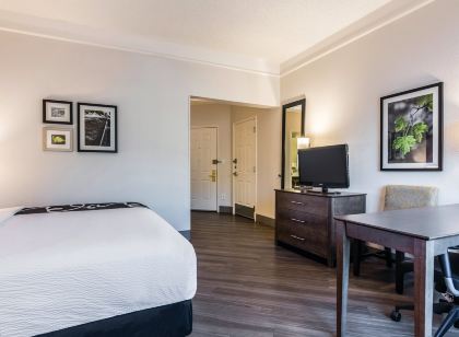 La Quinta Inn & Suites by Wyndham Shreveport Airport