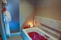 Harris Hotel & Conventions Malang - Lãng mạn