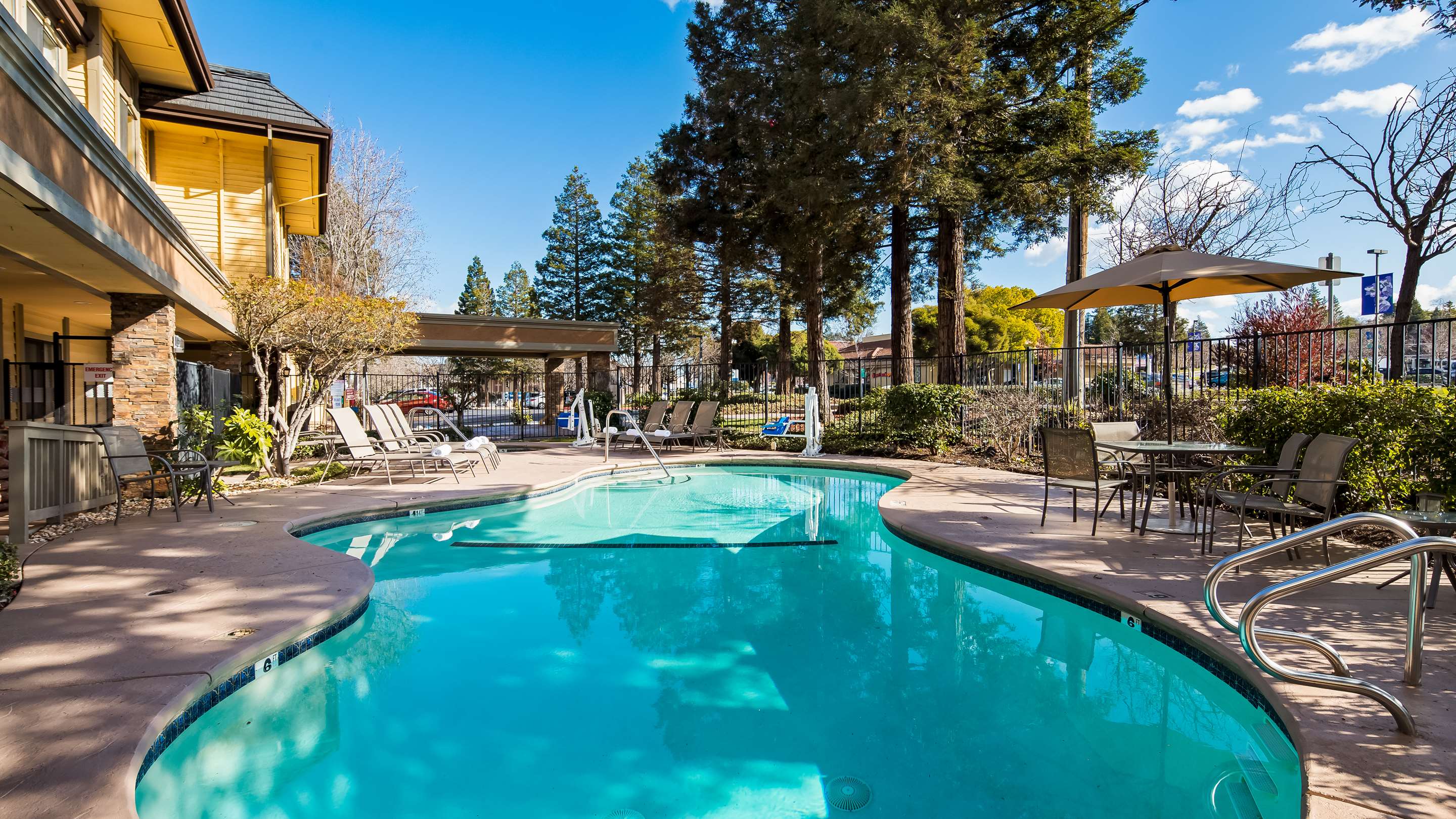 Best Western John Muir Inn