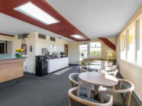 Travelodge by Wyndham Forsyth Hoteles en Forsyth