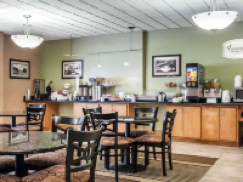 Sleep Inn & Suites Hattiesburg North Hotels in Forrest County