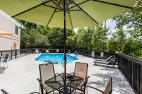 Quality Inn Near Mcas Cherry Point - Pools