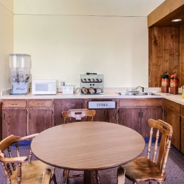 The Belgium Inn & Suites