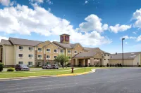 Comfort Suites Johnson Creek Conference Center Các khách sạn ở Fort Atkinson