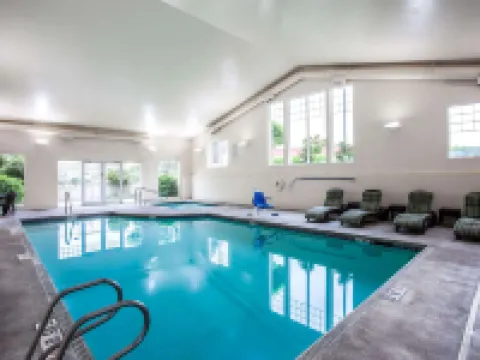 Quality Inn & Suites Federal Way - Seattle Hotels in Federal Way