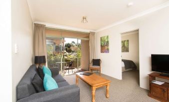 The Belmore Apartments Hotel