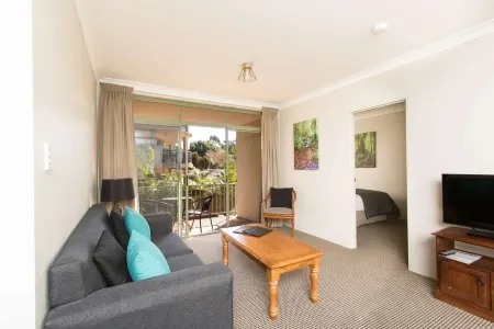 The Belmore Apartments Hotel