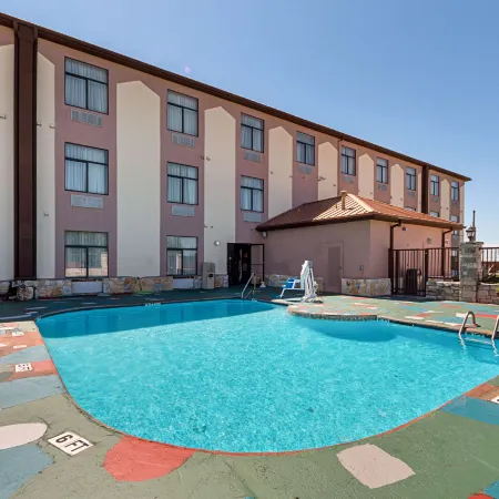 Quality Inn & Suites