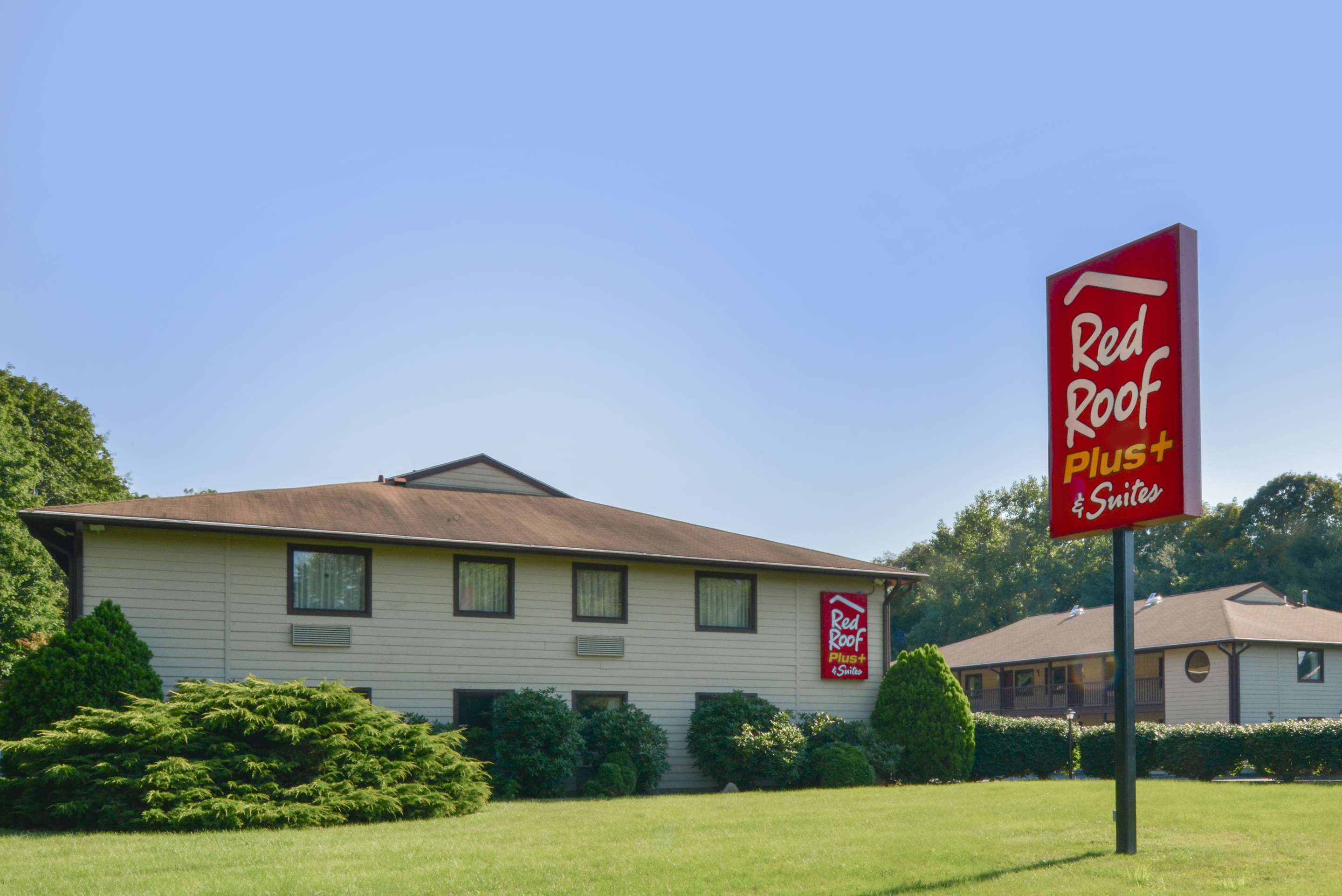 Red Roof Inn Plus+ & Suites Guilford