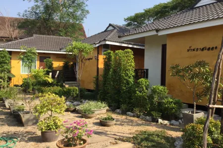 Resort At Lampang Отели в г. Лампанг