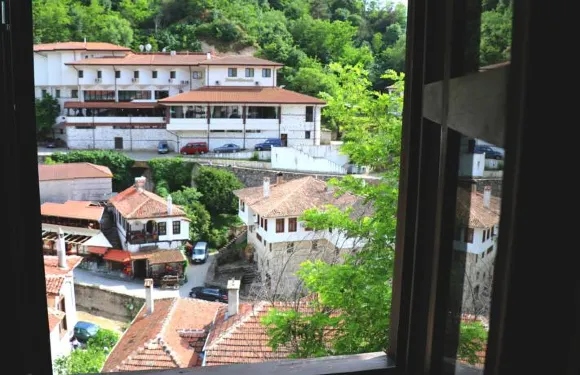 斯拉維瓦克列珀斯特酒店