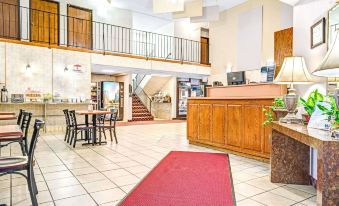 Super 8 by Wyndham Shakopee