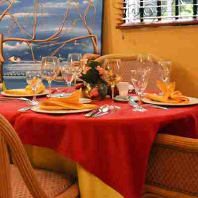 Beau Rivage Hotel Dining/Meeting Rooms