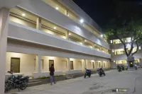 Hotel Sownthariyam Hotel di Sivagiripatti