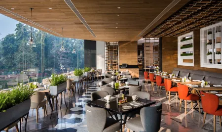 Shangri-La Eros, New Delhi Отели рядом со станцией Rajiv Chowk