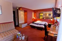 The Originals City Hôtel Ascotel Lille Est Grand Stade NAF NAF 주변 호텔