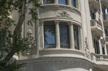 Casagrand Luxury Suites Отели рядом с достопримечательностью «Площадь Испании»