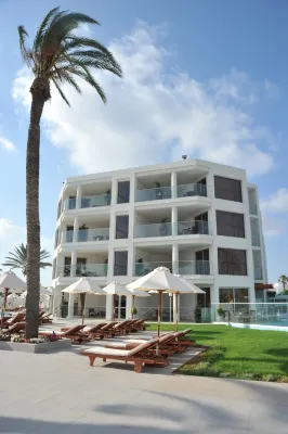Adams Beach Hotel & Spa Deluxe Wing – Adults Only