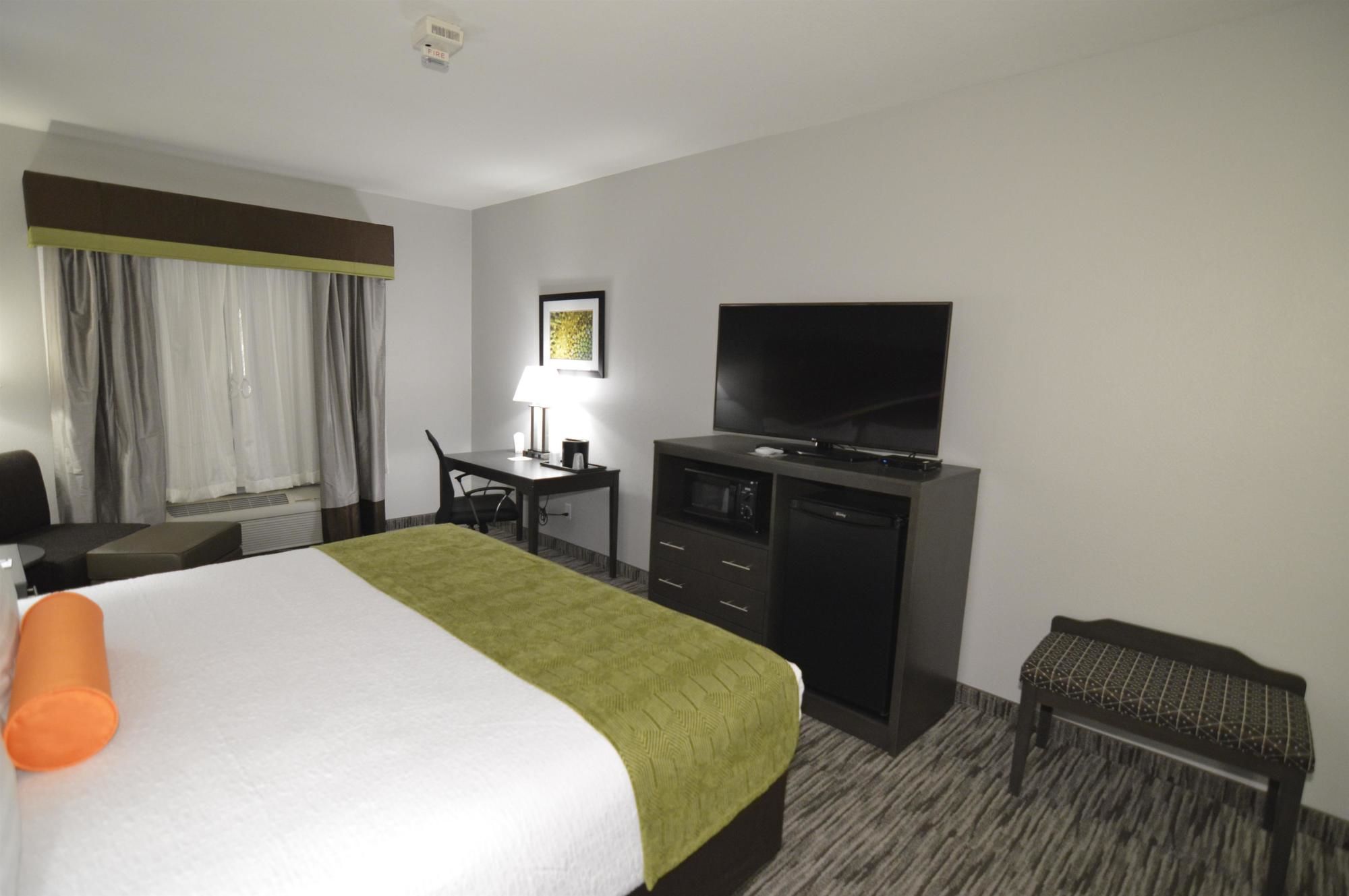 Best Western Plus Liberal Hotel & Suites