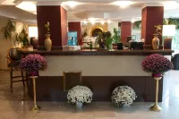 Atlantic Hotel - Free Parking Hotels in Kladnitsa