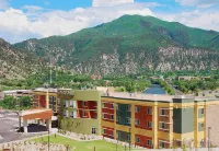 Courtyard Glenwood Springs Các khách sạn gần Colorado Mountain College