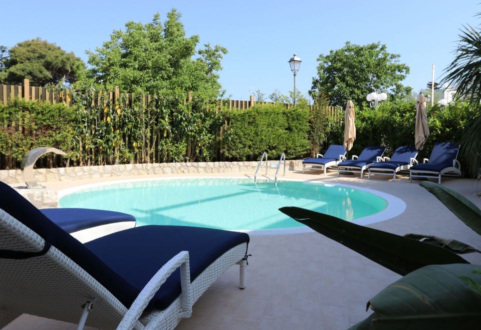 Capri Bougainville Exterior